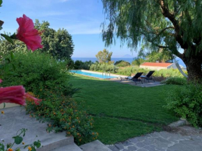 Villa Il Carrubo - elegante, con piscina e splendida vista sul mare Santa Marina Salina